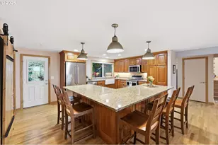 1996 Kimberly Dr, Eugene, OR 97405 - Photo 13