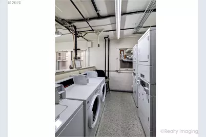 1811 NW Couch St #302, Portland, OR 97209 - Photo 27