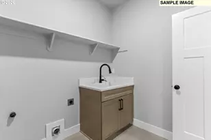 618 NE Trillium Dr, Estacada, OR 97023 - Photo 31