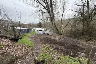 1713 SE Mill St, Roseburg, OR 97470 - Photo 5