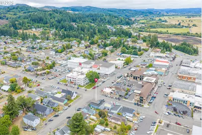 190 E 3rd St, Coquille, OR 97423 - Photo 45