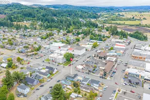 190 E 3rd St, Coquille, OR 97423 - Photo 45