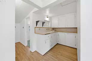 308 SW 2nd St, McMinnville, OR 97128 - Photo 7