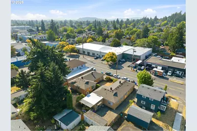 7015 NE Glisan St, Portland, OR 97213 - Photo 9