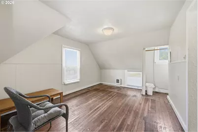 327 6th St, Springfield, OR 97477 - Photo 29