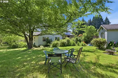 340 SW 7th St, Dundee, OR 97115 - Photo 37