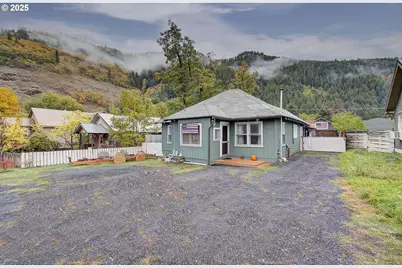 409 N Main St, Klickitat, WA 98628 - Photo 3