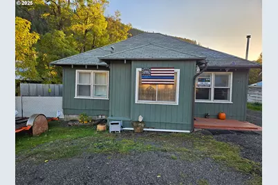 409 N Main St, Klickitat, WA 98628 - Photo 1