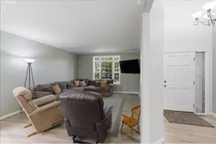 2696 Eastlake Dr, Salem, OR 97306 - Photo 9