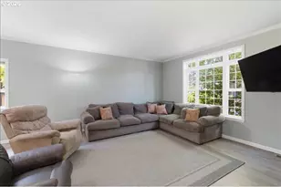 2696 Eastlake Dr, Salem, OR 97306 - Photo 7