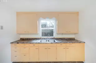 419 Wilkie St, Eugene, OR 97402 - Photo 21