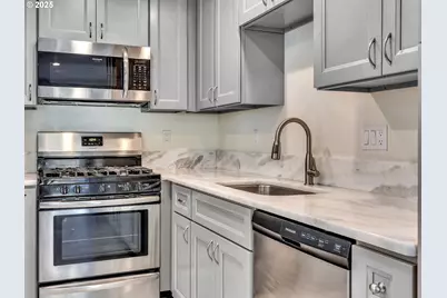 1593 SE Honeysuckle Loop, Warrenton, OR 97146 - Photo 13