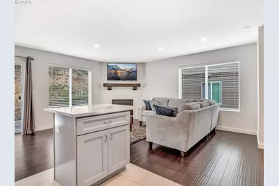 1593 SE Honeysuckle Loop, Warrenton, OR 97146 - Photo 11