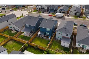 2766 V St, Springfield, OR 97477 - Photo 39