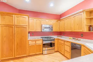 4366 Berry Ln, Eugene, OR 97404 - Photo 15