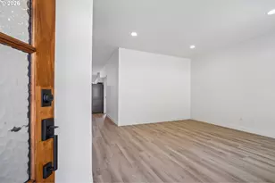 2411 Sunrise St, Kelso, WA 98626 - Photo 3
