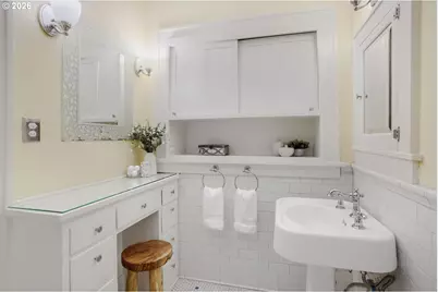 1403 NE Thompson St #1, Portland, OR 97212 - Photo 17