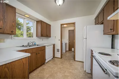 607 32nd Ave SE, Albany, OR 97322 - Photo 7