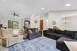 1472 SW 14th St, Gresham, OR 97080 - Photo 7