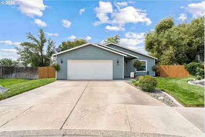 1059 W Hartley Ave, Hermiston, OR 97838 - Photo 3
