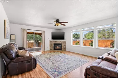 1059 W Hartley Ave, Hermiston, OR 97838 - Photo 9