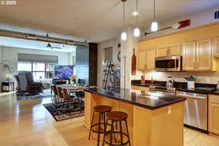 3930 Abbey Ln, Astoria, OR 97103 - Photo 11