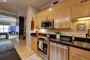 3930 Abbey Ln, Astoria, OR 97103 - Photo 9