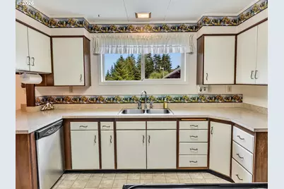 43002 Hillcrest Loop, Astoria, OR 97103 - Photo 11