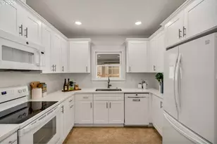 6725 N Burrage Ave, Portland, OR 97217 - Photo 15