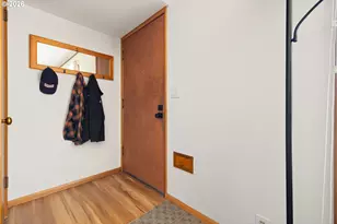 12652 NE Halsey St, Portland, OR 97230 - Photo 3