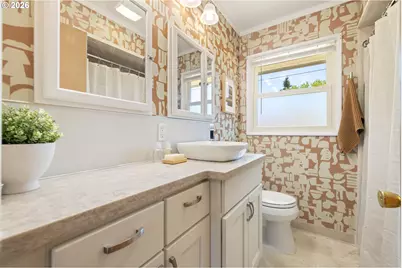 12652 NE Halsey St, Portland, OR 97230 - Photo 23