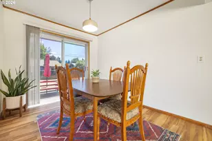 12652 NE Halsey St, Portland, OR 97230 - Photo 17