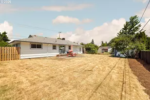 12652 NE Halsey St, Portland, OR 97230 - Photo 41