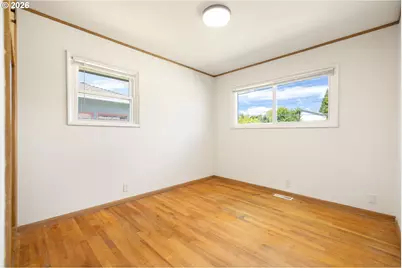 12652 NE Halsey St, Portland, OR 97230 - Photo 29