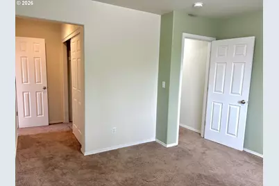 653 NW 1st St, Gresham, OR 97030 - Photo 15