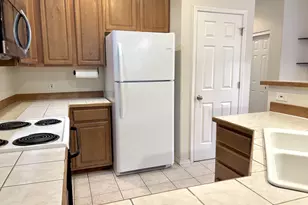 653 NW 1st St, Gresham, OR 97030 - Photo 11