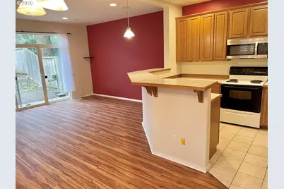653 NW 1st St, Gresham, OR 97030 - Photo 5
