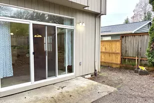 653 NW 1st St, Gresham, OR 97030 - Photo 27