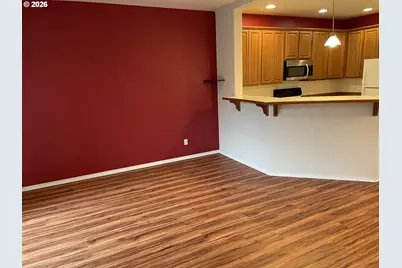653 NW 1st St, Gresham, OR 97030 - Photo 7