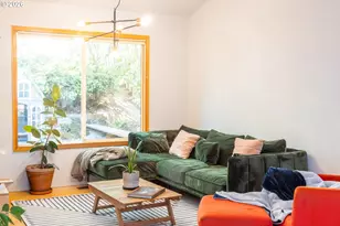 9436 SW Wood Pkwy, Portland, OR 97219 - Photo 15