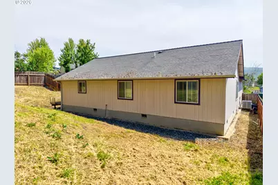 356 Dark Horse St, Roseburg, OR 97471 - Photo 37
