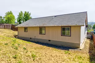 356 Dark Horse St, Roseburg, OR 97471 - Photo 37