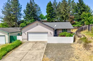 356 Dark Horse St, Roseburg, OR 97471 - Photo 1