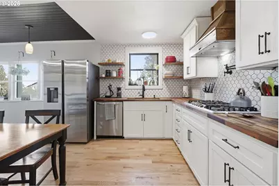 2695 Dillow Dr, West Linn, OR 97068 - Photo 13