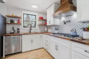 2695 Dillow Dr, West Linn, OR 97068 - Photo 15