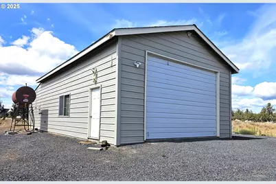 13422 SW Airfield Ln, Culver, OR 97734 - Photo 35