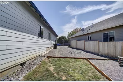 33940 SE Erika Ct, Scappoose, OR 97056 - Photo 35