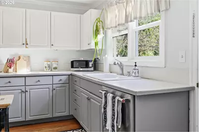 200 Irving Rd, Eugene, OR 97404 - Photo 15