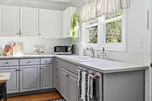 200 Irving Rd, Eugene, OR 97404 - Photo 15