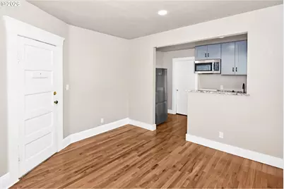 608 4th St, Springfield, OR 97477 - Photo 9